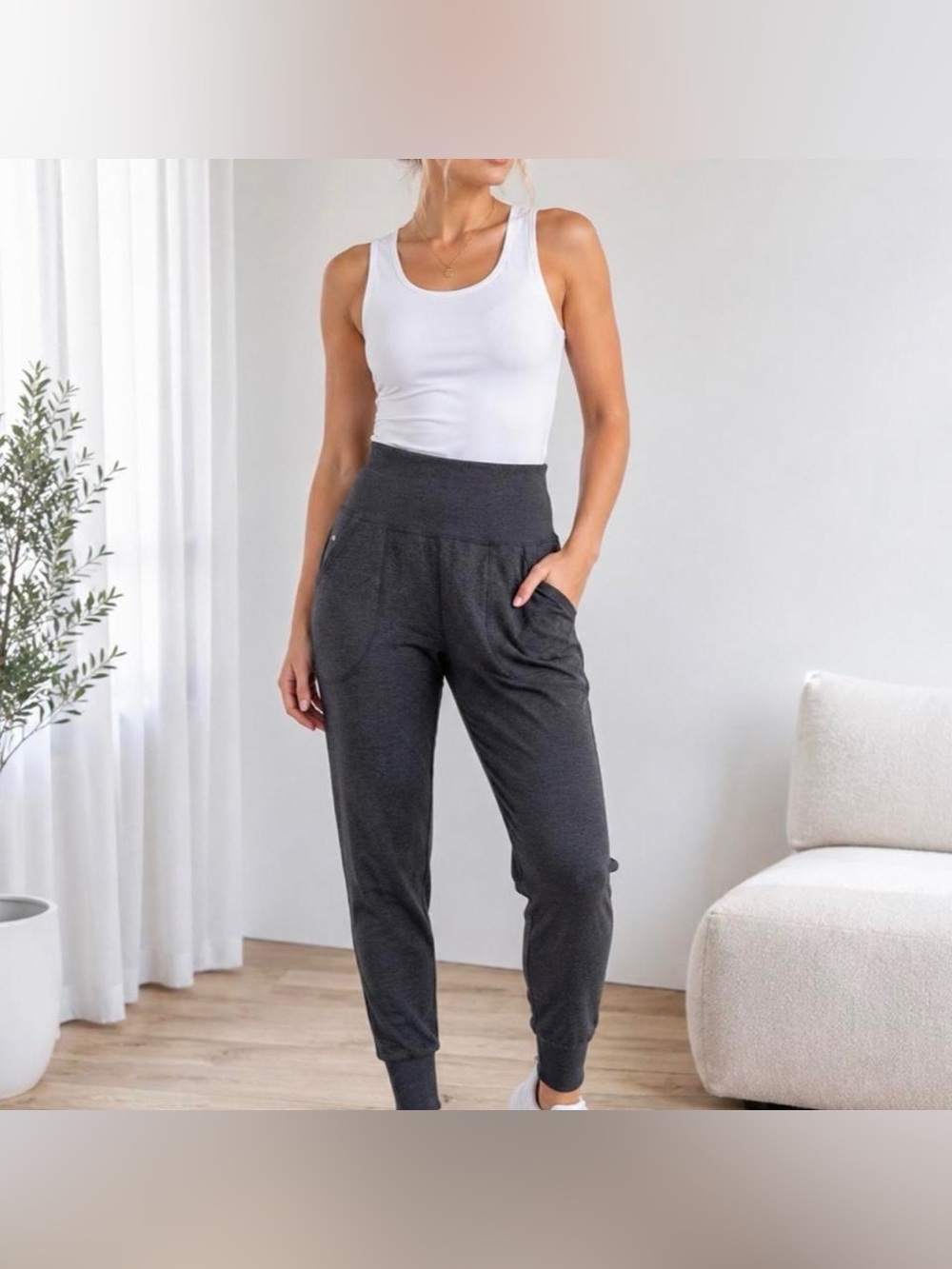 Zella Soft Pocket jogger/lounge pants Size Medium Charcoal